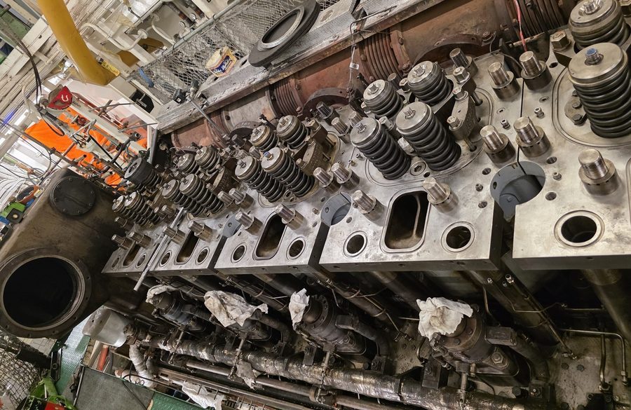 Cylinder heads and valve gear during a top-end overhaul
